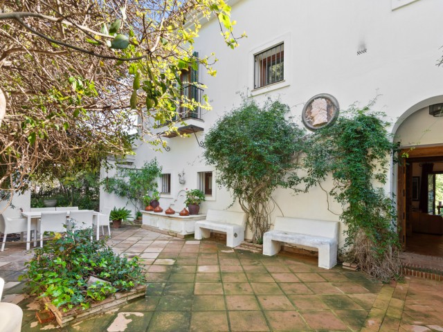 Villa avec 4 Chambres  à Sotogrande Costa
