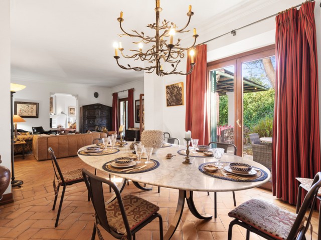 Villa avec 4 Chambres  à Sotogrande Costa