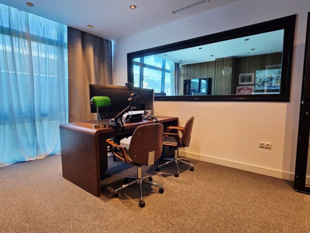 Commercial, Puerto Banús, R5491927