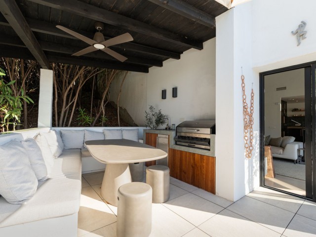 Villa avec 3 Chambres  à Istán
