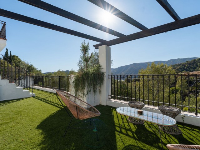 Villa avec 3 Chambres  à Istán