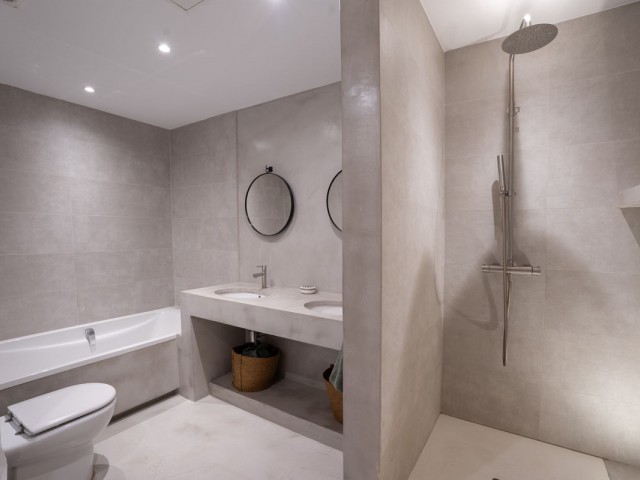 Villa avec 3 Chambres  à Istán
