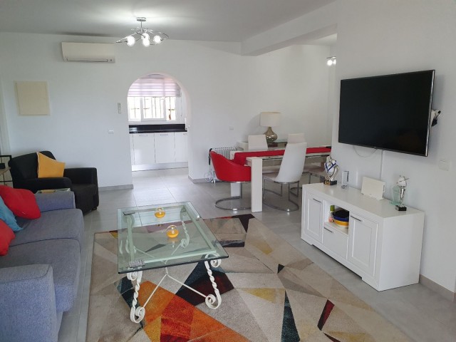 Apartment, El Paraiso, R5500543
