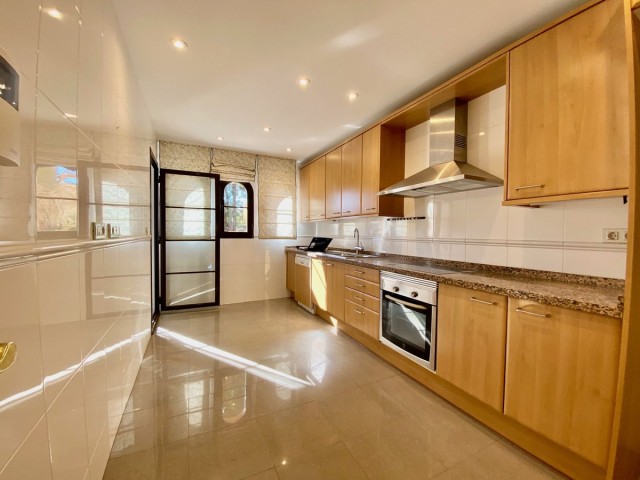 Huoneisto, Hacienda del Sol, R5501929