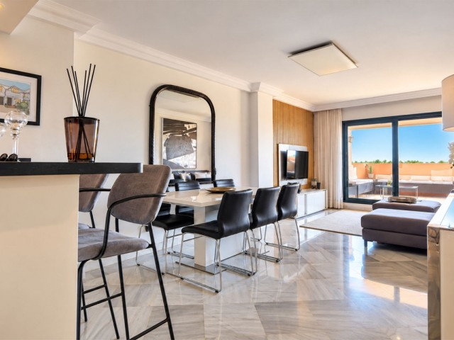 Apartment, Cabopino, R5502001