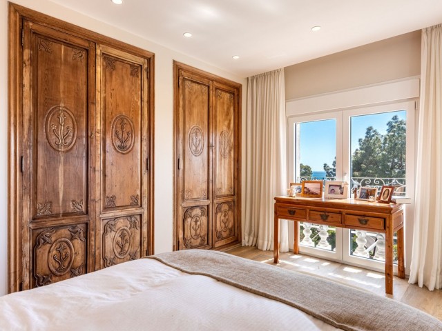 5 Bedrooms Villa in Marbella