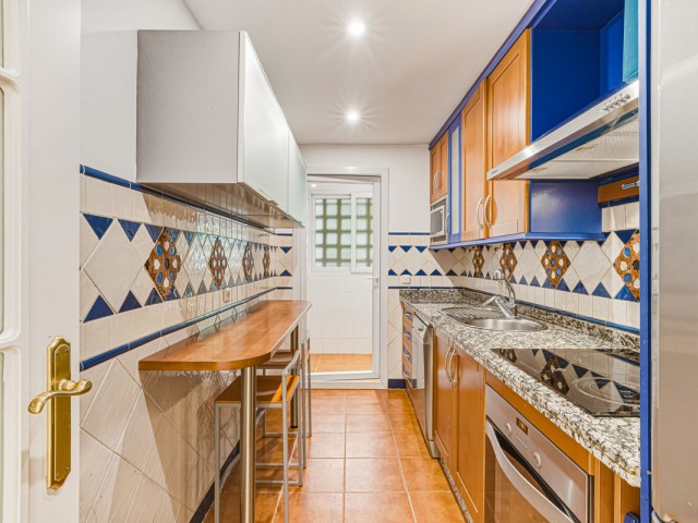 Apartment, The Golden Mile, R5436193