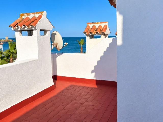 4 Bedrooms Townhouse in Casares