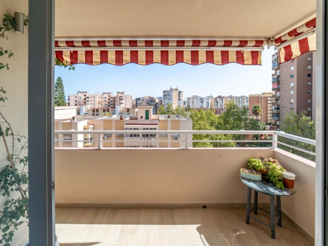 Appartement avec 3 Chambres  à Málaga