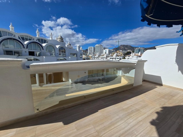2 Bedrooms Apartment in Benalmadena