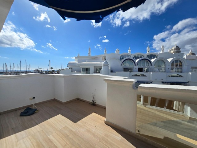 2 Bedrooms Apartment in Benalmadena