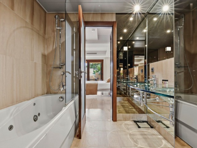 Penthouse in New Golden Mile