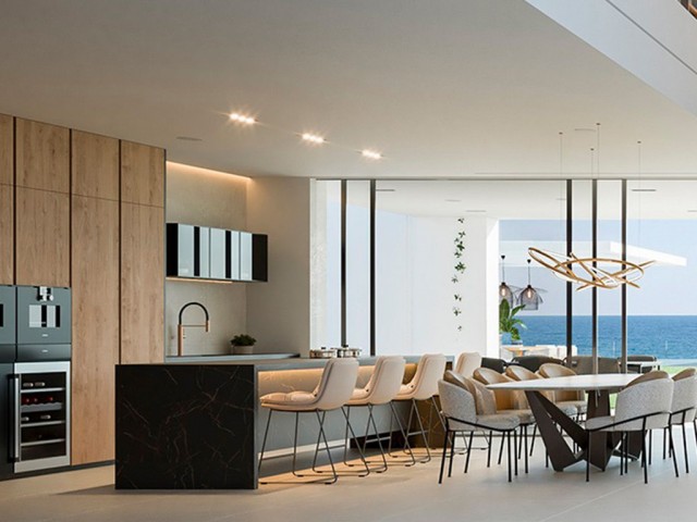 4 Bedrooms Villa in Estepona