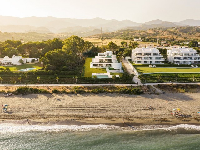 4 Bedrooms Villa in Estepona