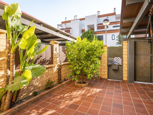 Maison mitoyenne, Cancelada, R4319359