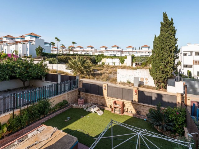 Maison mitoyenne, Cancelada, R4319359