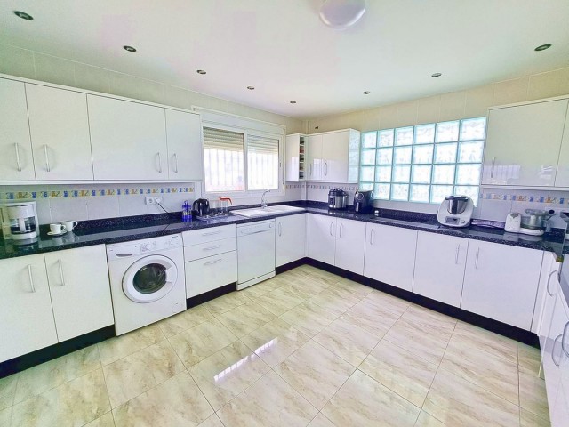 Villa, Alhaurín el Grande, R4351594