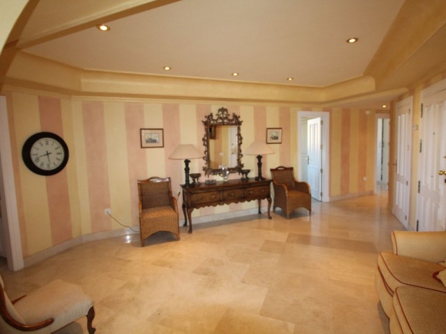 Penthouse avec 4 Chambres  à Sotogrande Puerto