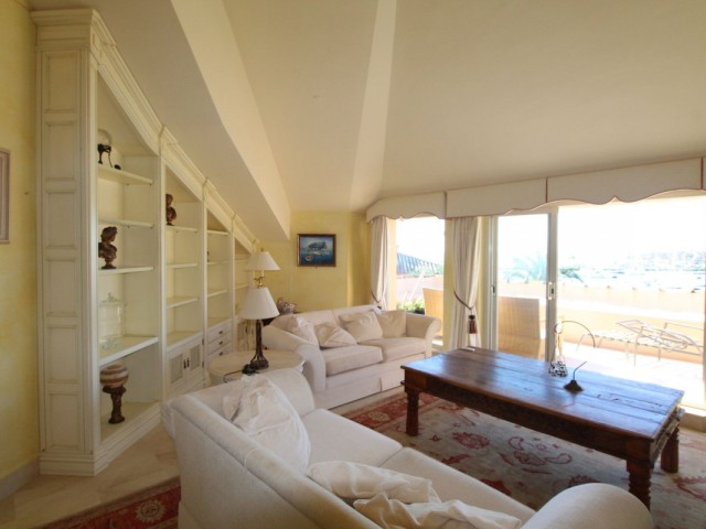 Penthouse avec 4 Chambres  à Sotogrande Puerto